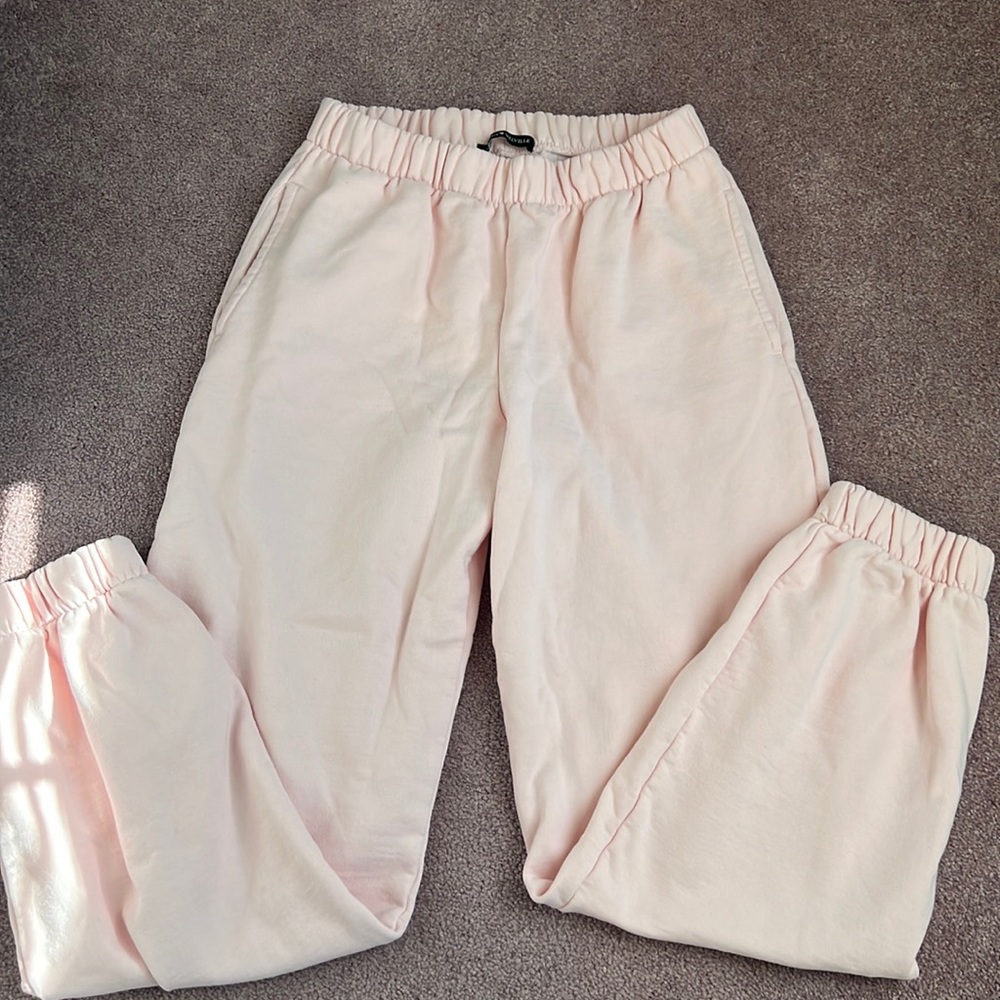 Brandy Melville Rosa Sweatpants